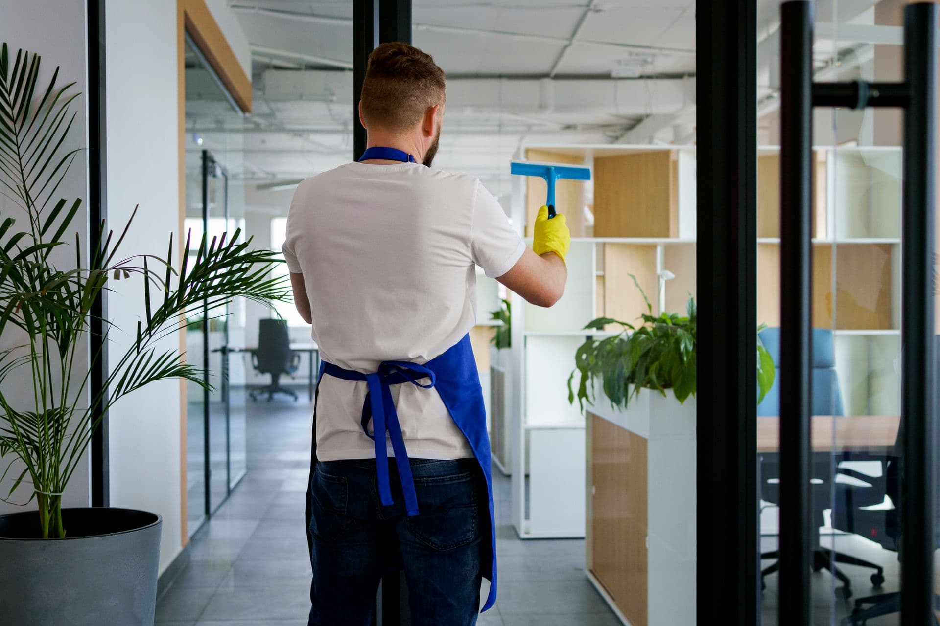 Fensterreinigung in Eppstein — DYM Facility Service